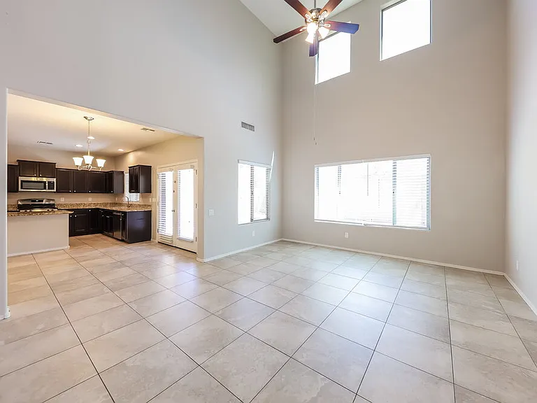 5432 W Hobby Horse Dr — Photo 4