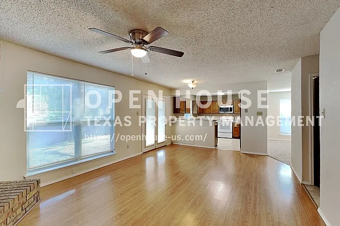 1716 Stoneway Dr — Photo 5