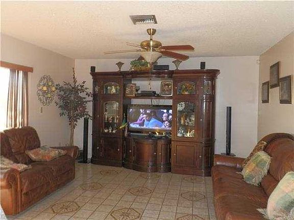 3rd image of 7120 NW 48th Ct