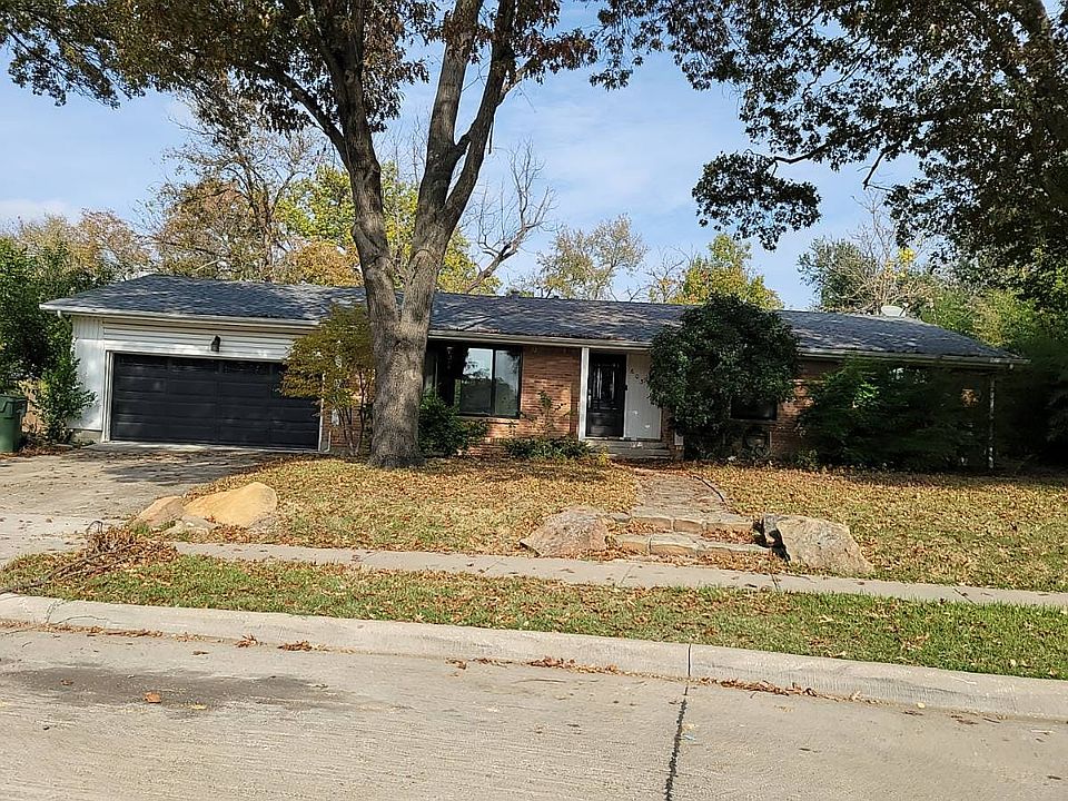 1st image of 605 Ranier Cir