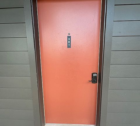 Welcome home to 707 26th Ave N, Unit 301