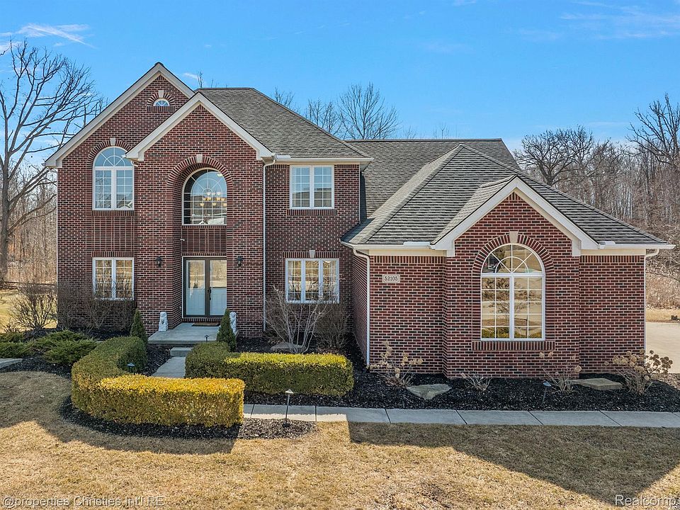 1st image of 52105 Copperwood Dr S