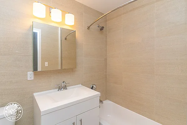 Rented by MySpaceNYC | media 8