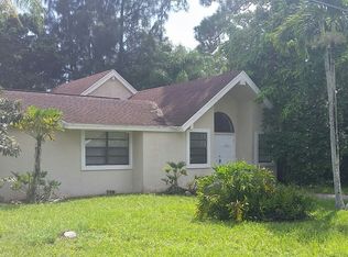 15282 Los Angeles Dr, Loxahatchee Groves, FL 33470