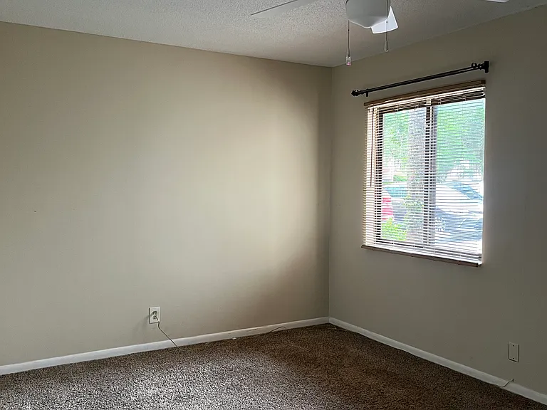 671 Midway Dr #A — Photo 11