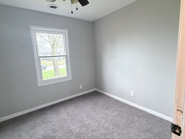 705 Saint Martin Dr — Photo 6