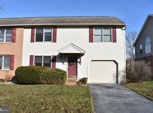 2027 Clinton Ave, Chambersburg, PA