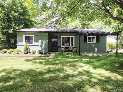 2821 Beacon Hill St, Ann Arbor, MI, 48104