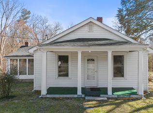 7818 Abilene Rd, Farmville, VA 23901