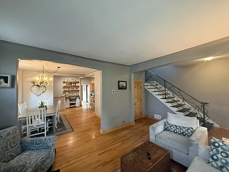 2237 Meade St — Photo 3