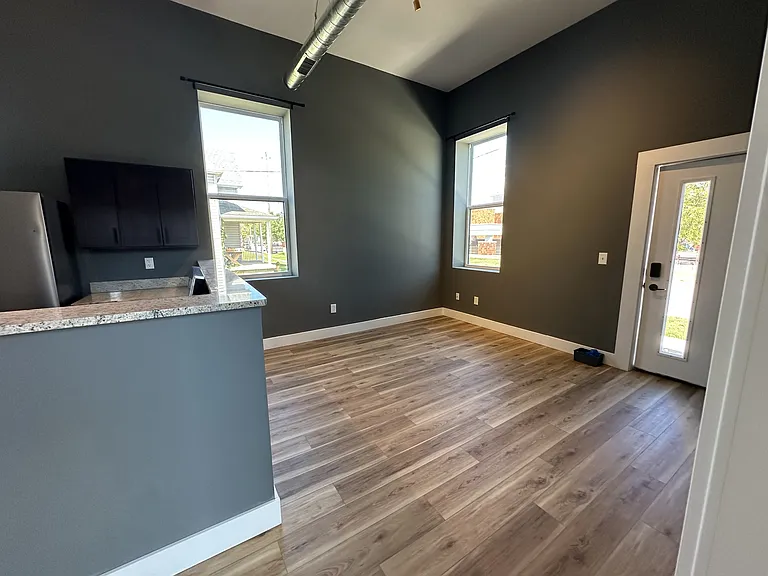 1349 S B St #1 — Photo 5
