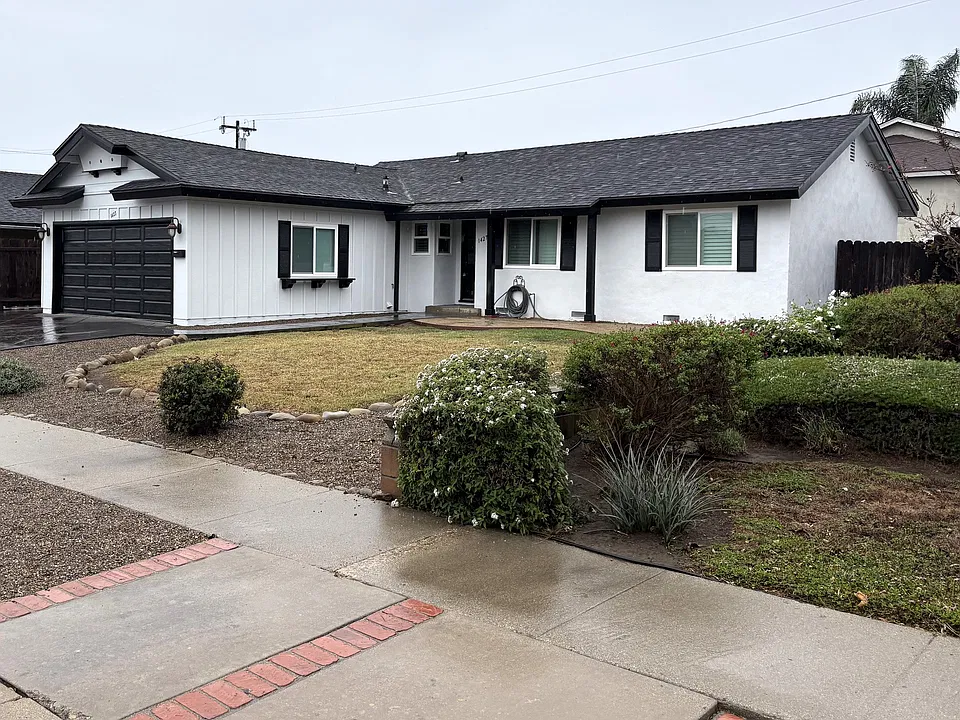1427 Finch Ave