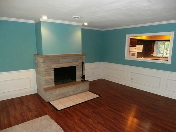 4th image of 16421 S Mayleon Dr