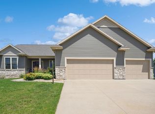 2817 Pendleton Dr, Cedar Falls, IA 50613
