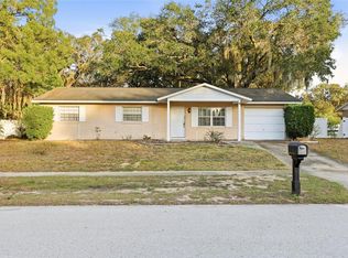 2740 E Dellwood Dr, Eustis, FL 32726