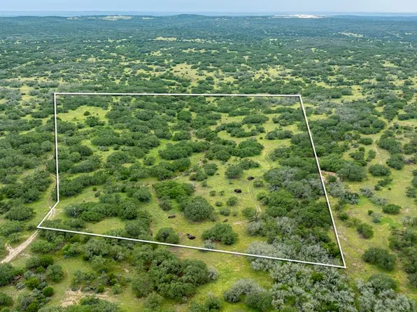 3277 Link Rd, Doss, TX 78618