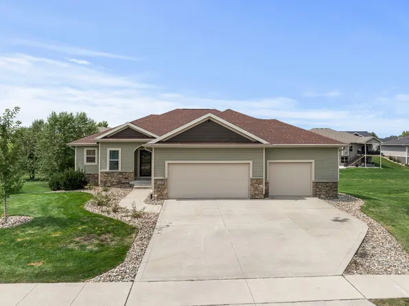 1105 Northview Ln, Huxley, IA 50124