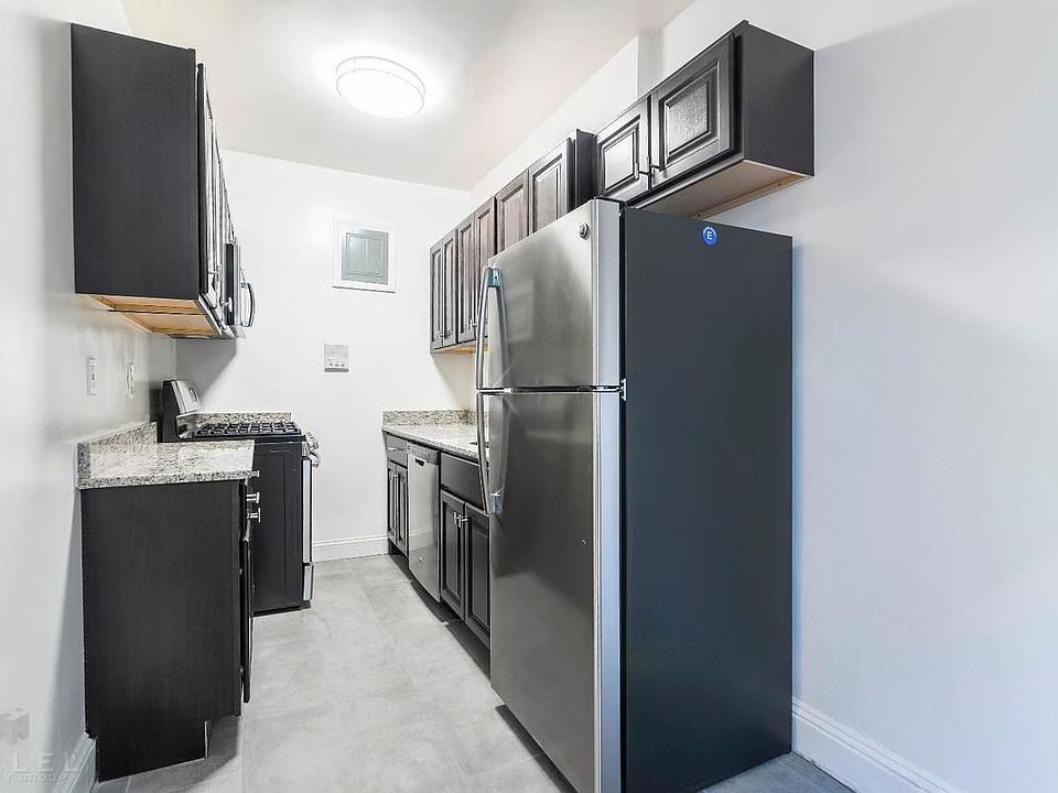 1st image of 4309 47th Ave APT 2L