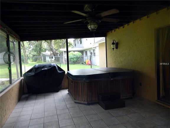 3rd image of 9221 Kingsridge Dr