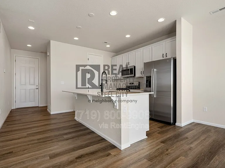1941 Manassa St — Photo 10