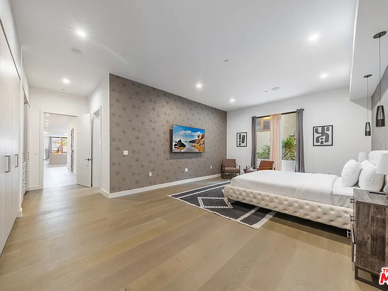 10563 Ashton Ave #1 — Photo 14