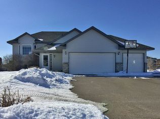 7535 386th St, North Branch, MN 55056