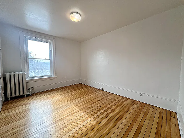 191 McLeod St #2/3 — Photo 13