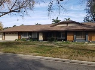 11695 Overland Dr, Fontana, CA 92337