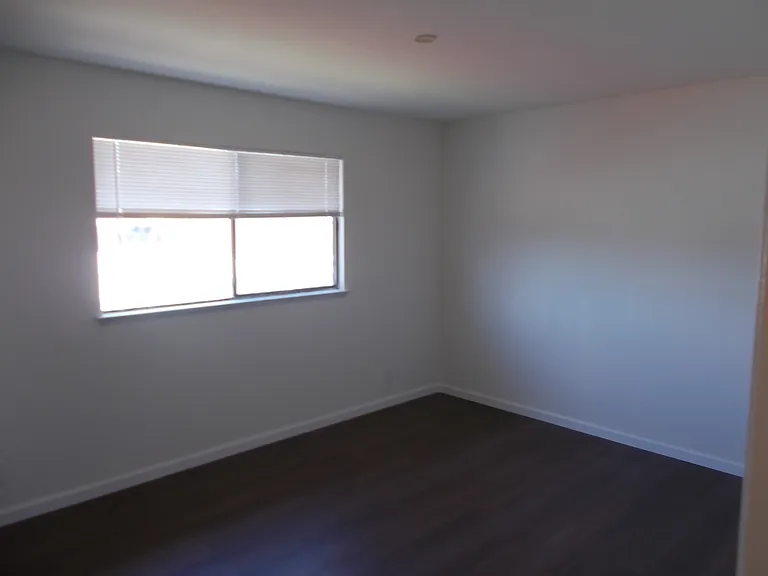 683 Shepherd Ave #D — Photo 10