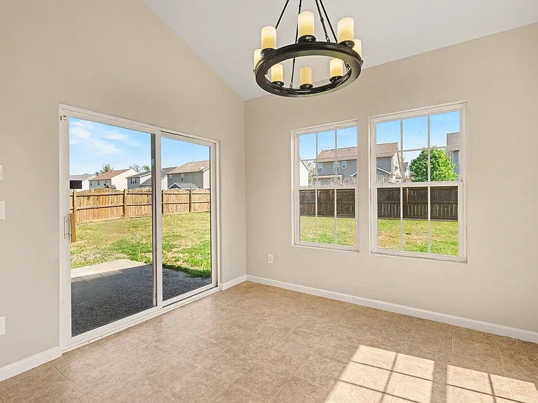 1042 Countess Ln — Photo 27