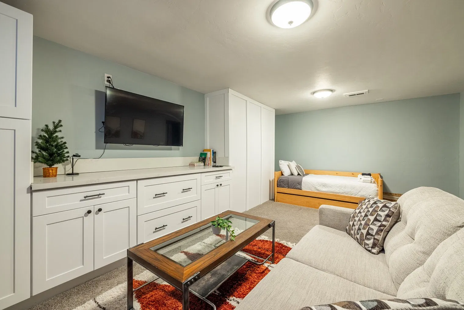 1 bed, 1.0 bath, 2281 sqft, $2,446 — Photo 4
