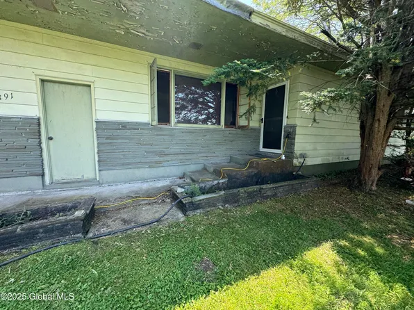 391 Log City Road, Amsterdam, NY 12010