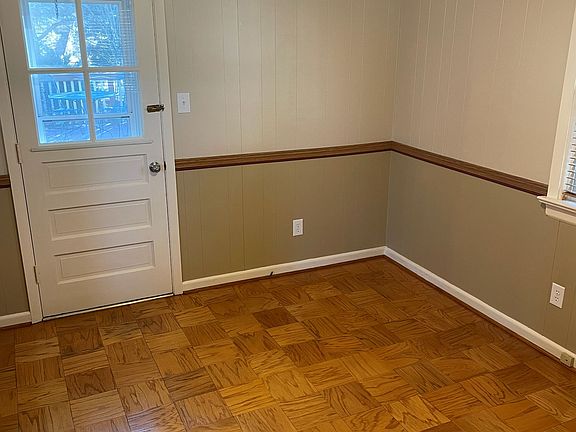 5th image of 9403 Greenford Dr
