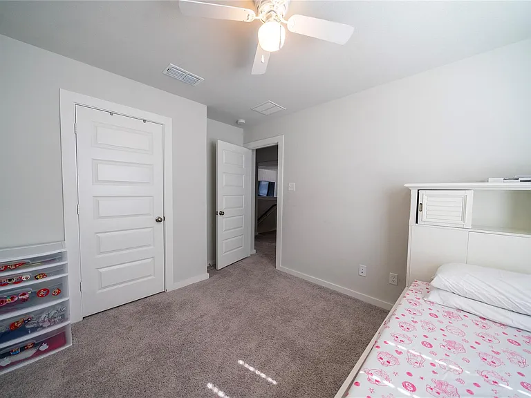 21802 Blue Daisy Ct — Photo 32