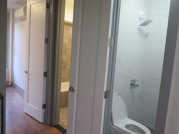 3rd image of 219 Manhattan Ave #2LD