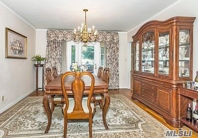 5th image of 817 Myrna Dr