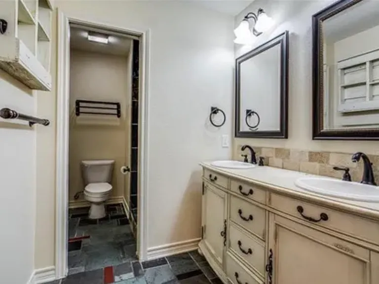5608 Jamaica Cir — Photo 13