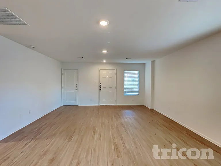 3006 Twisted Myrtle Dr — Photo 3