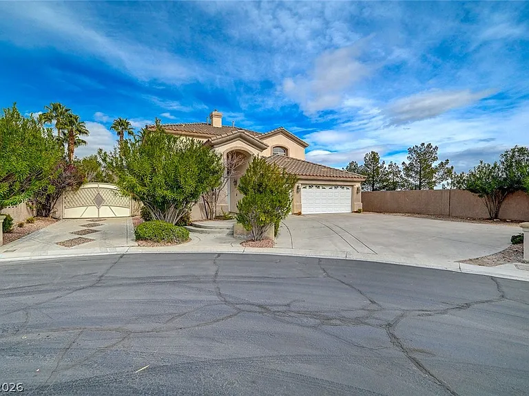 9462 Castillana Ct — Photo 54