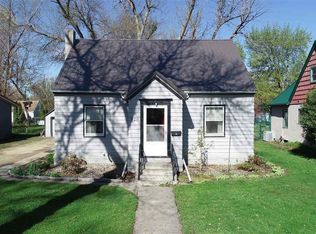 520 3rd Ave SE, Wells, MN 56097