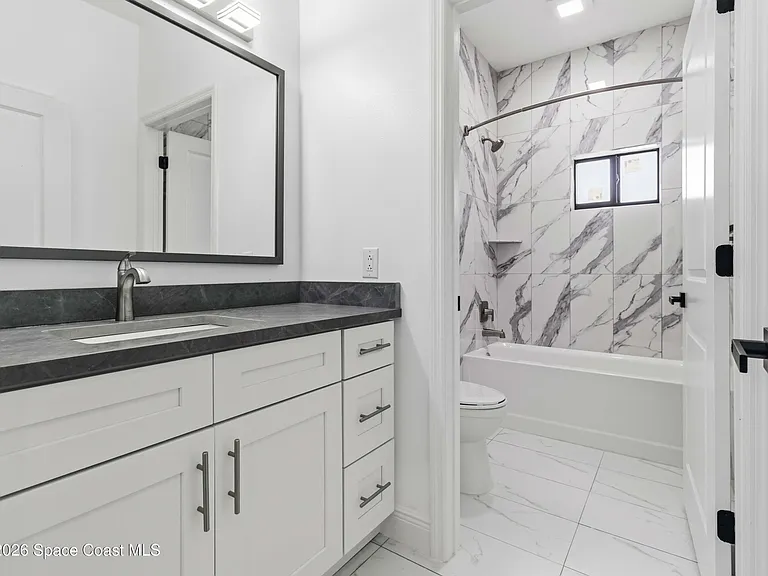 1649 Belem St SE #1649B — Photo 17