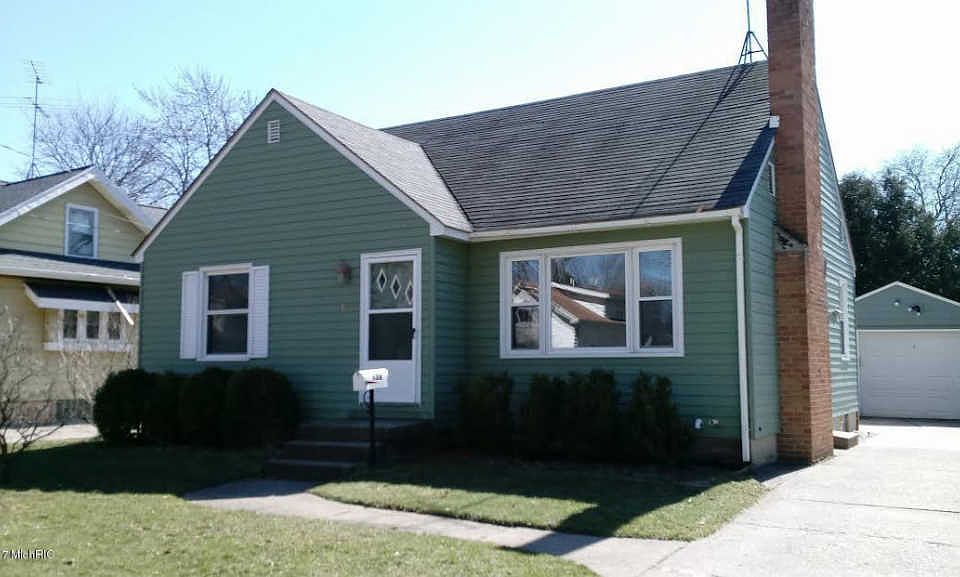1st image of 124 Bowne St NE