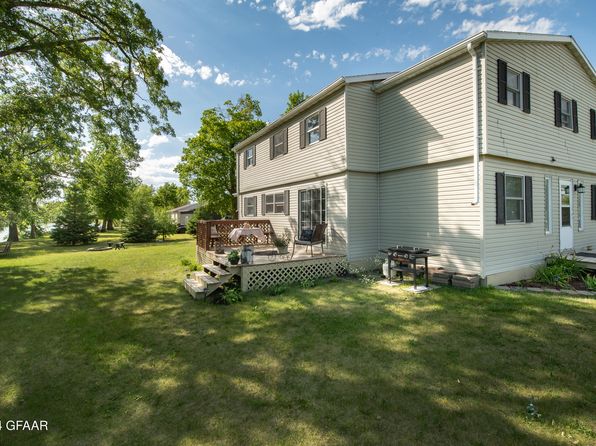 124 Park St, Erskine, MN 56535
