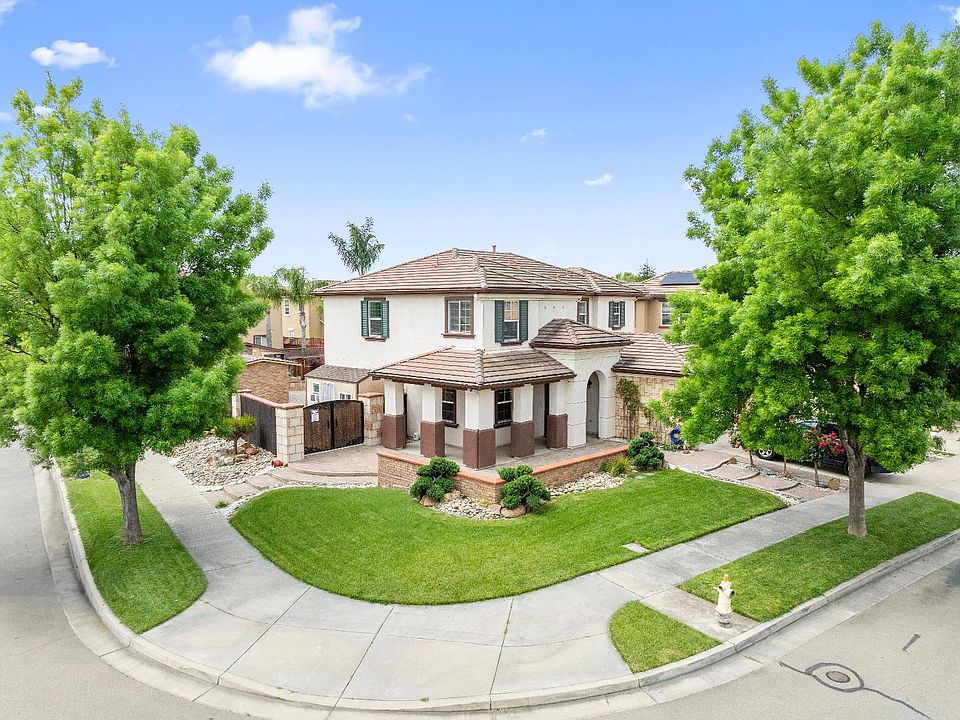 1st image of 576 Bramblewood Ave