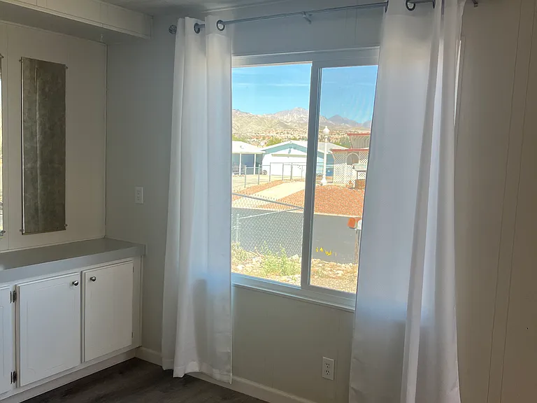 926 Roadrunner Dr — Photo 16