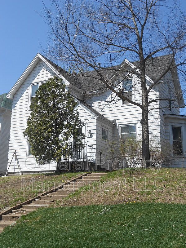 630 1/2 Galloway St, Eau Claire, WI 54703 Zillow