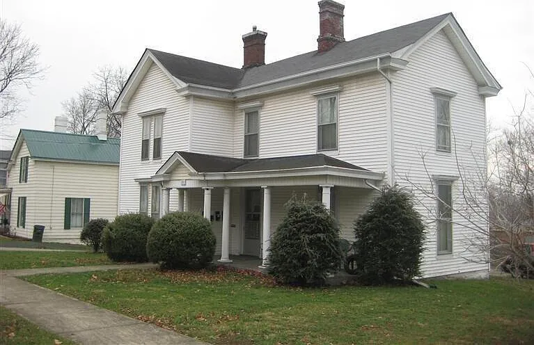 1 bed, 1.0 bath, 700 sqft, $995 — Photo 1