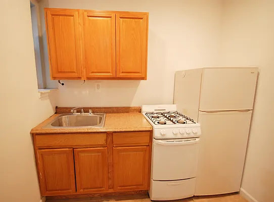 Rented by Bohemia Realty Group | media 16