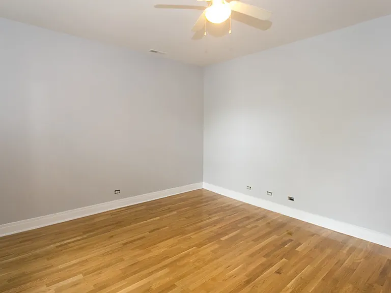 4450 N Sheridan Rd #2 — Photo 9