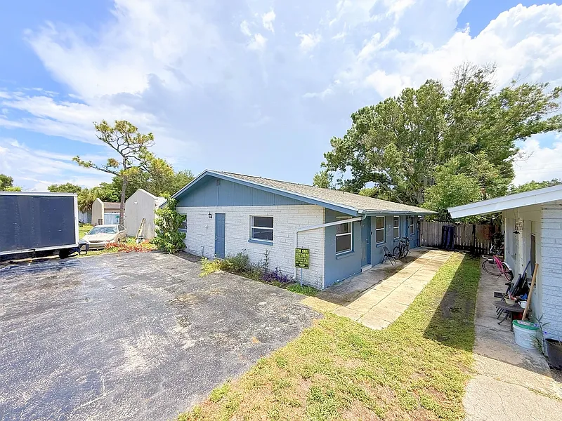 2 bed, 1.0 bath, 777 sqft, $1,195 — Photo 3